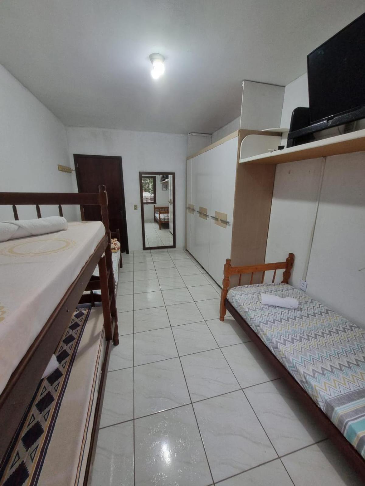 Pousada Happy Hostel Sao Francisco do Sul Δωμάτιο φωτογραφία